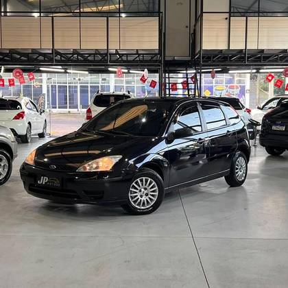 FORD FOCUS 1.6 GL 8V FLEX 4P MANUAL FORD FOCUS 1.6 GL 8V FLEX 4P MANUAL